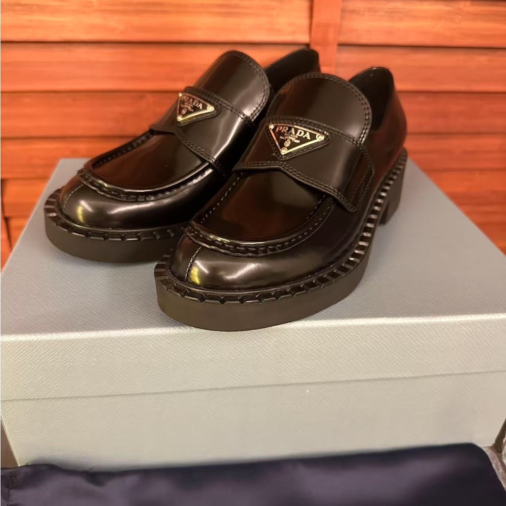 Prada men’s loafers🦄🦄